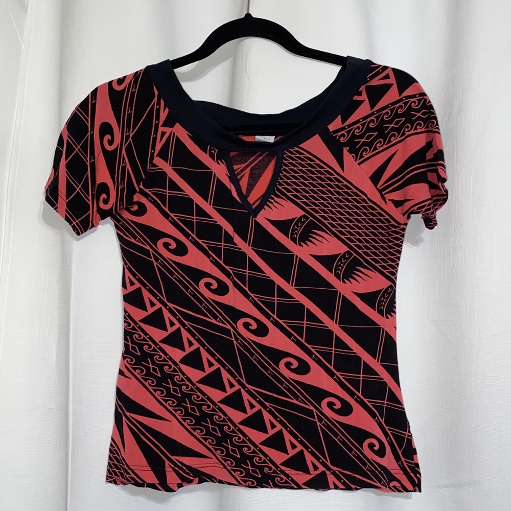 MISSING POLYNESIA Short Sleeve Tribal Womens Blouse Rayon Polynesian‎ Sz 1-Small